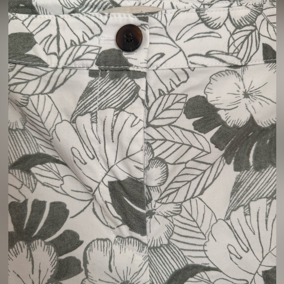 Talbots Women’s Floral Chino Ankle Pant Size 14P Mid Rise Casual Green White - Picture 4 of 8